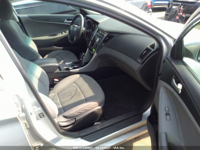 Photo 4 VIN: 5NPEB4AC2CH342248 - HYUNDAI SONATA 