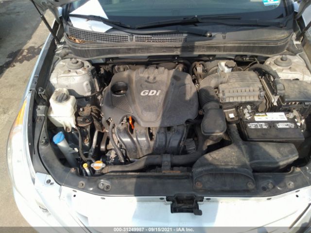 Photo 9 VIN: 5NPEB4AC2CH342248 - HYUNDAI SONATA 