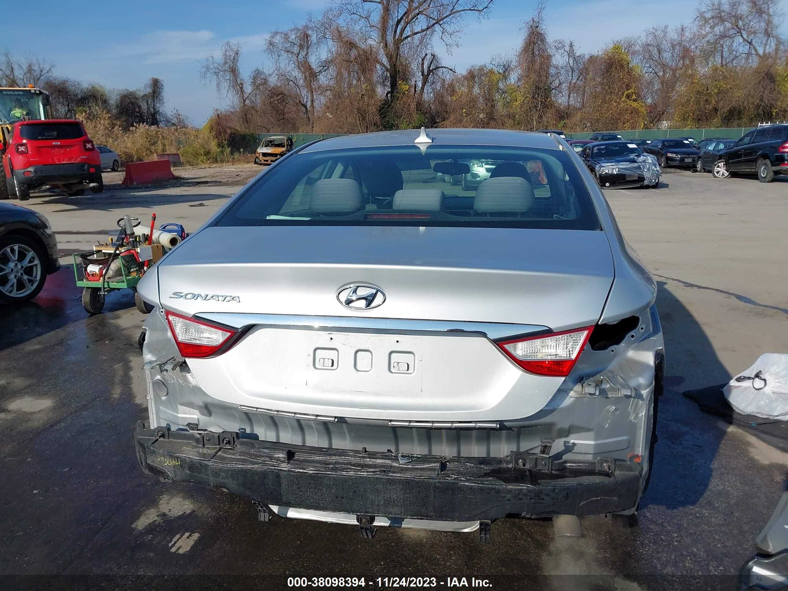 Photo 16 VIN: 5NPEB4AC2CH370230 - HYUNDAI SONATA 