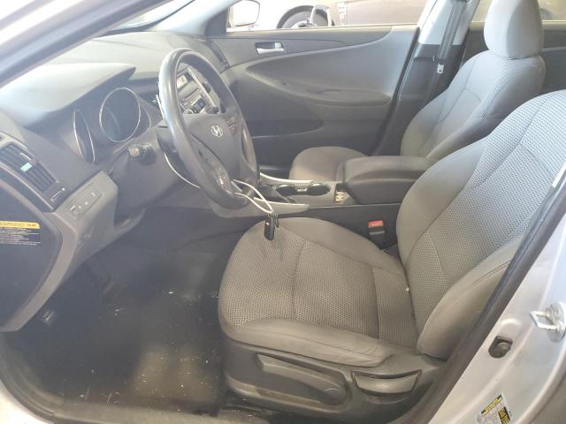 Photo 6 VIN: 5NPEB4AC2CH374939 - HYUNDAI SONATA GLS 