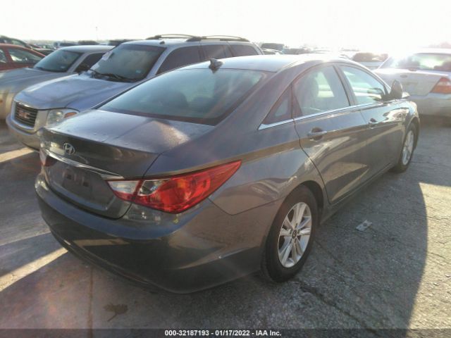 Photo 3 VIN: 5NPEB4AC2CH379106 - HYUNDAI SONATA 