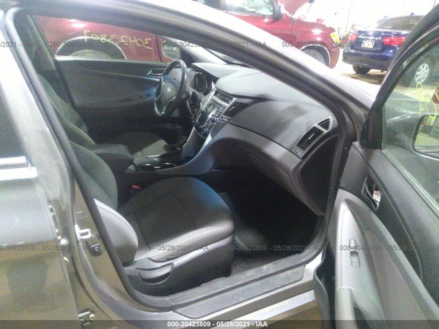 Photo 4 VIN: 5NPEB4AC2CH384273 - HYUNDAI SONATA 