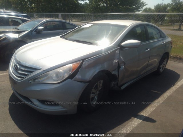 Photo 1 VIN: 5NPEB4AC2CH398111 - HYUNDAI SONATA 