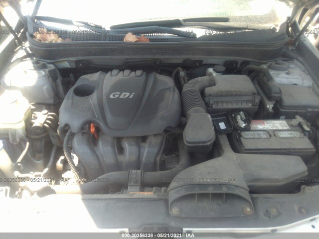 Photo 9 VIN: 5NPEB4AC2CH398111 - HYUNDAI SONATA 