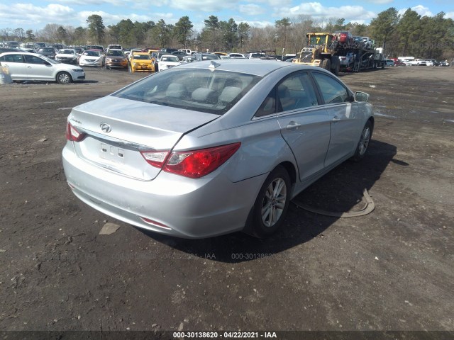 Photo 3 VIN: 5NPEB4AC2CH437120 - HYUNDAI SONATA 