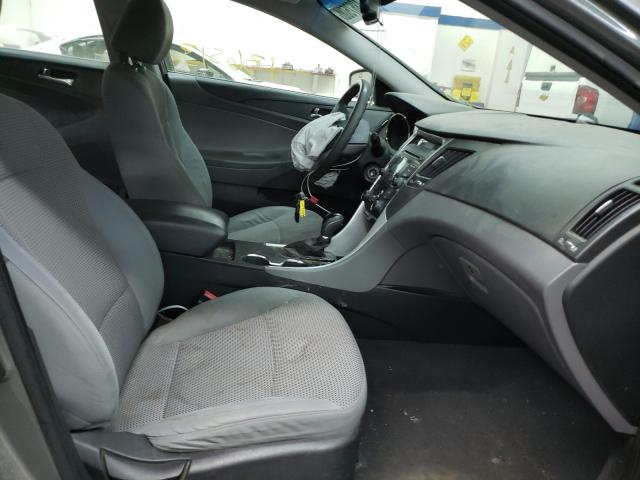 Photo 4 VIN: 5NPEB4AC2CH457867 - HYUNDAI SONATA GLS 