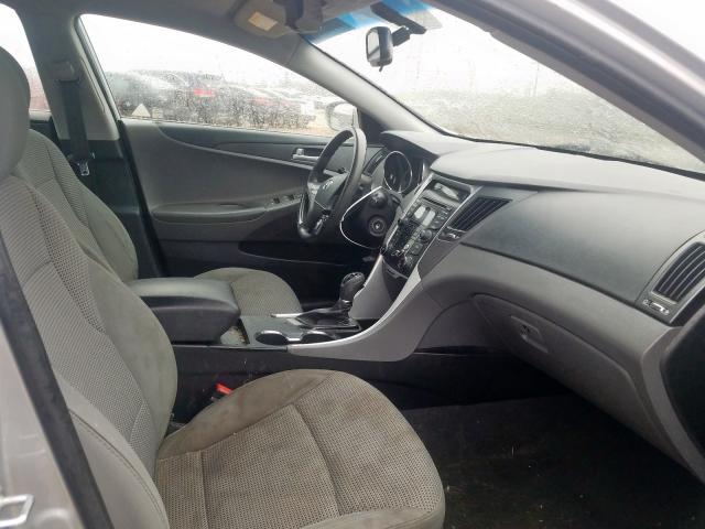 Photo 4 VIN: 5NPEB4AC2CH464575 - HYUNDAI SONATA GLS 