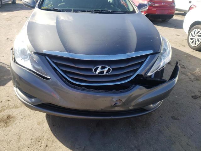 Photo 8 VIN: 5NPEB4AC2CH483904 - HYUNDAI SONATA GLS 