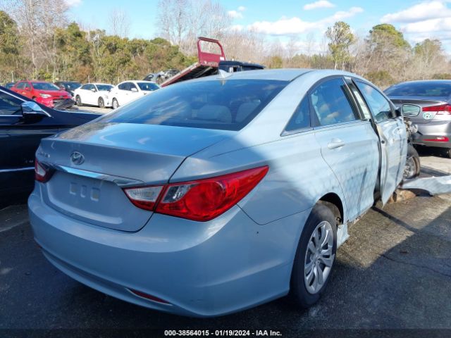 Photo 3 VIN: 5NPEB4AC2CH484745 - HYUNDAI SONATA 