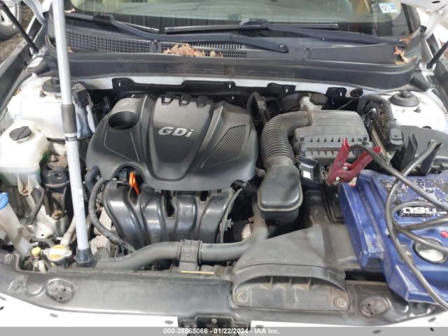 Photo 9 VIN: 5NPEB4AC2CH494191 - HYUNDAI SONATA 