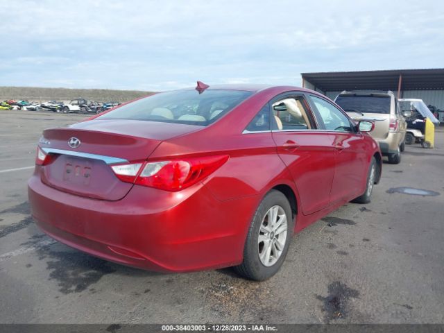 Photo 3 VIN: 5NPEB4AC2DH537574 - HYUNDAI SONATA 