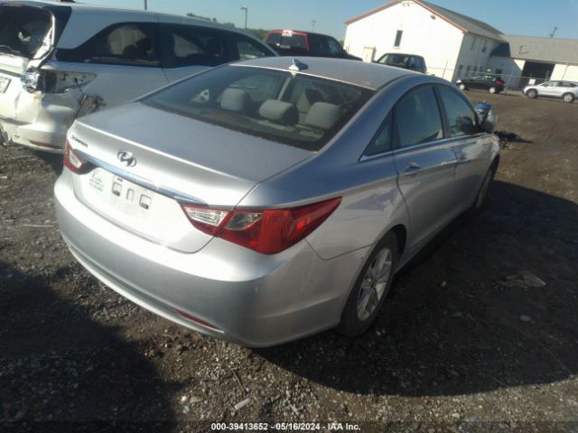 Photo 3 VIN: 5NPEB4AC2DH542242 - HYUNDAI SONATA 