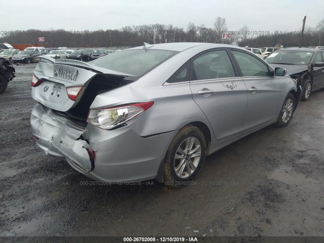 Photo 3 VIN: 5NPEB4AC2DH563480 - HYUNDAI SONATA 