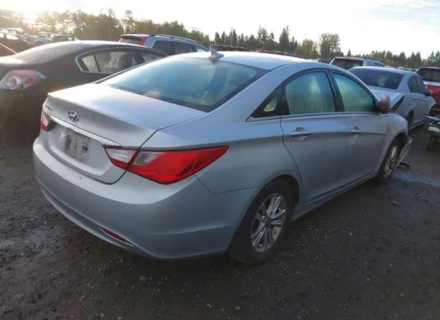 Photo 3 VIN: 5NPEB4AC2DH569957 - HYUNDAI SONATA 