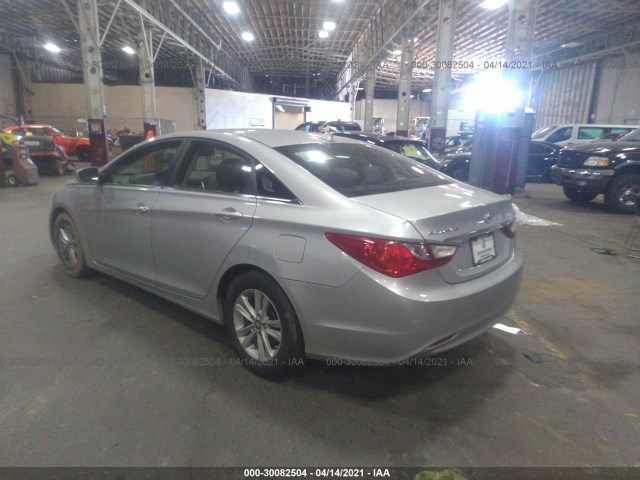 Photo 2 VIN: 5NPEB4AC2DH570803 - HYUNDAI SONATA 