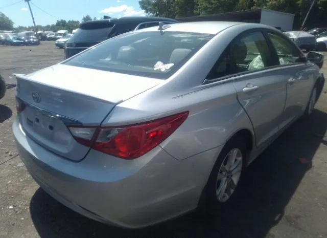 Photo 3 VIN: 5NPEB4AC2DH591232 - HYUNDAI SONATA 