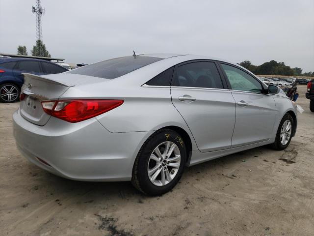 Photo 2 VIN: 5NPEB4AC2DH597497 - HYUNDAI SONATA 