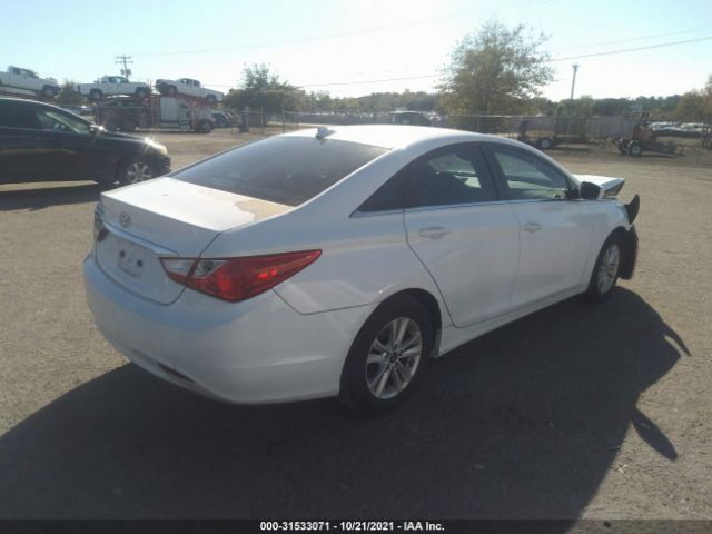 Photo 3 VIN: 5NPEB4AC2DH639988 - HYUNDAI SONATA 