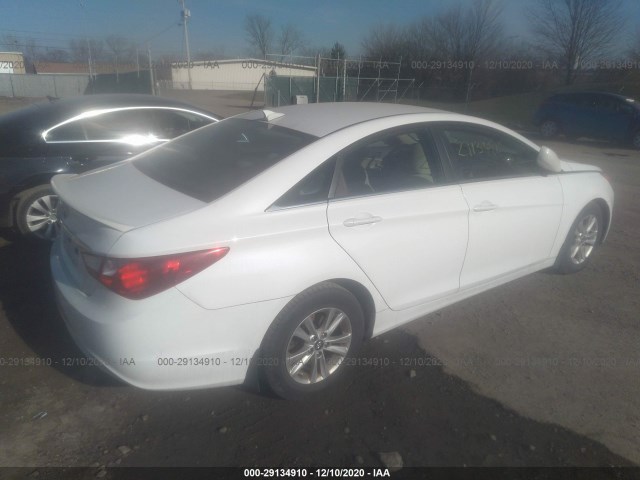 Photo 3 VIN: 5NPEB4AC2DH640591 - HYUNDAI SONATA 