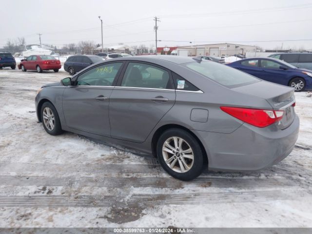 Photo 2 VIN: 5NPEB4AC2DH656743 - HYUNDAI SONATA 