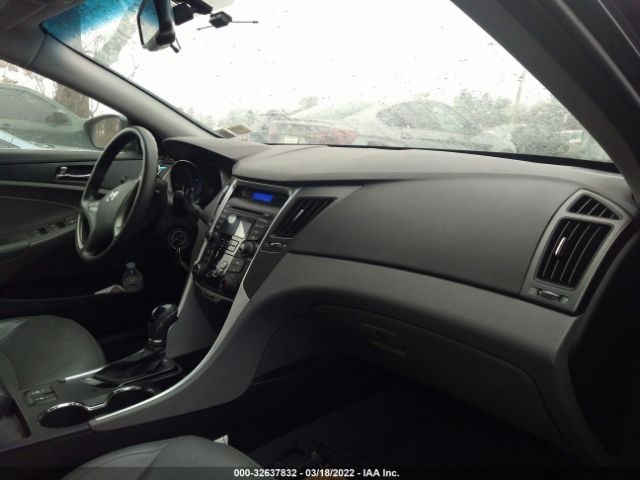 Photo 4 VIN: 5NPEB4AC2DH663756 - HYUNDAI SONATA 