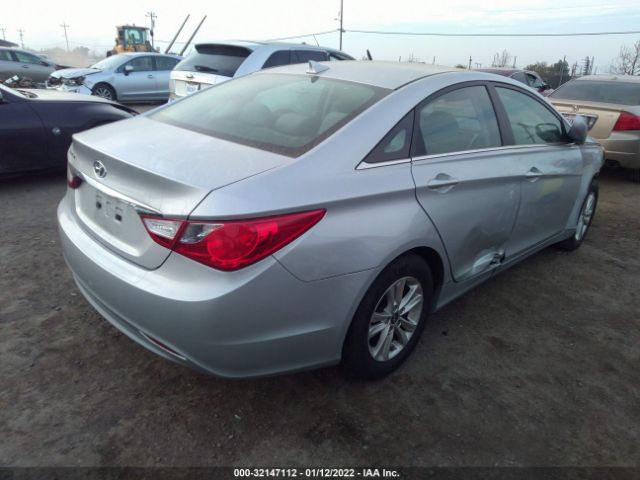 Photo 3 VIN: 5NPEB4AC2DH664373 - HYUNDAI SONATA 