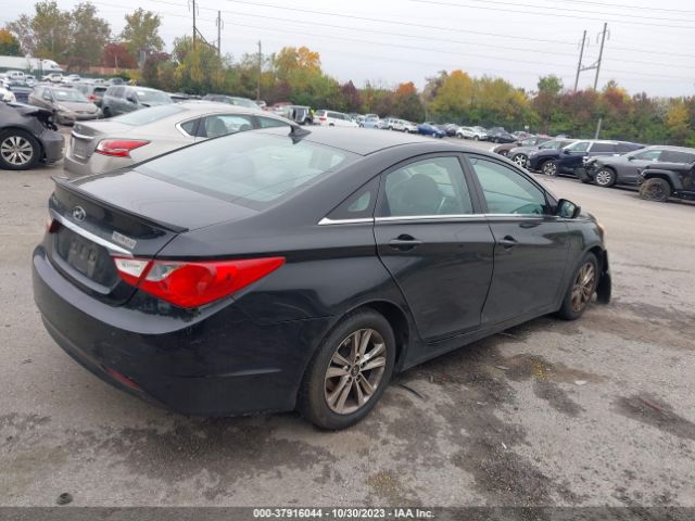 Photo 3 VIN: 5NPEB4AC2DH681433 - HYUNDAI SONATA 