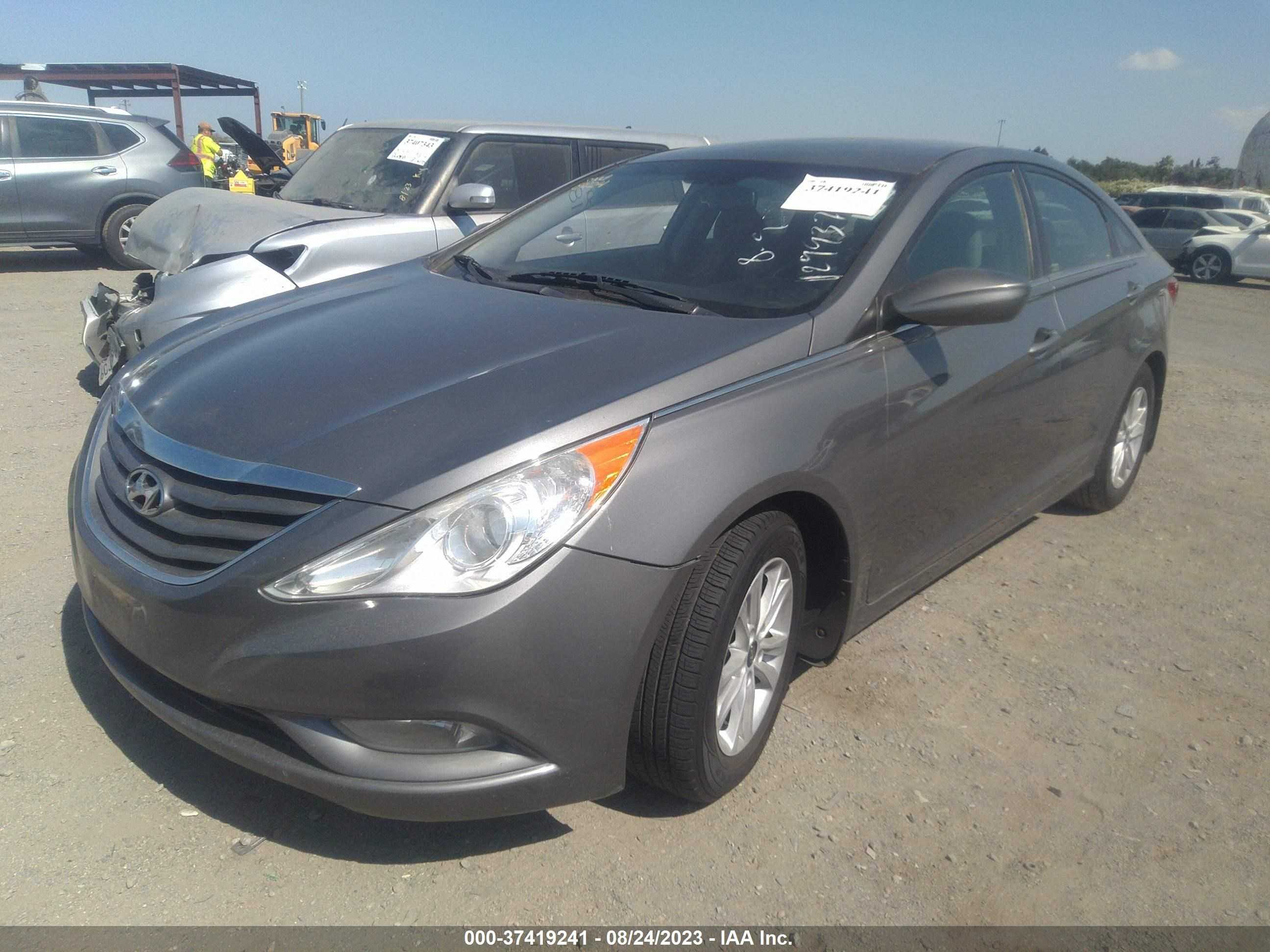 Photo 1 VIN: 5NPEB4AC2DH693260 - HYUNDAI SONATA 