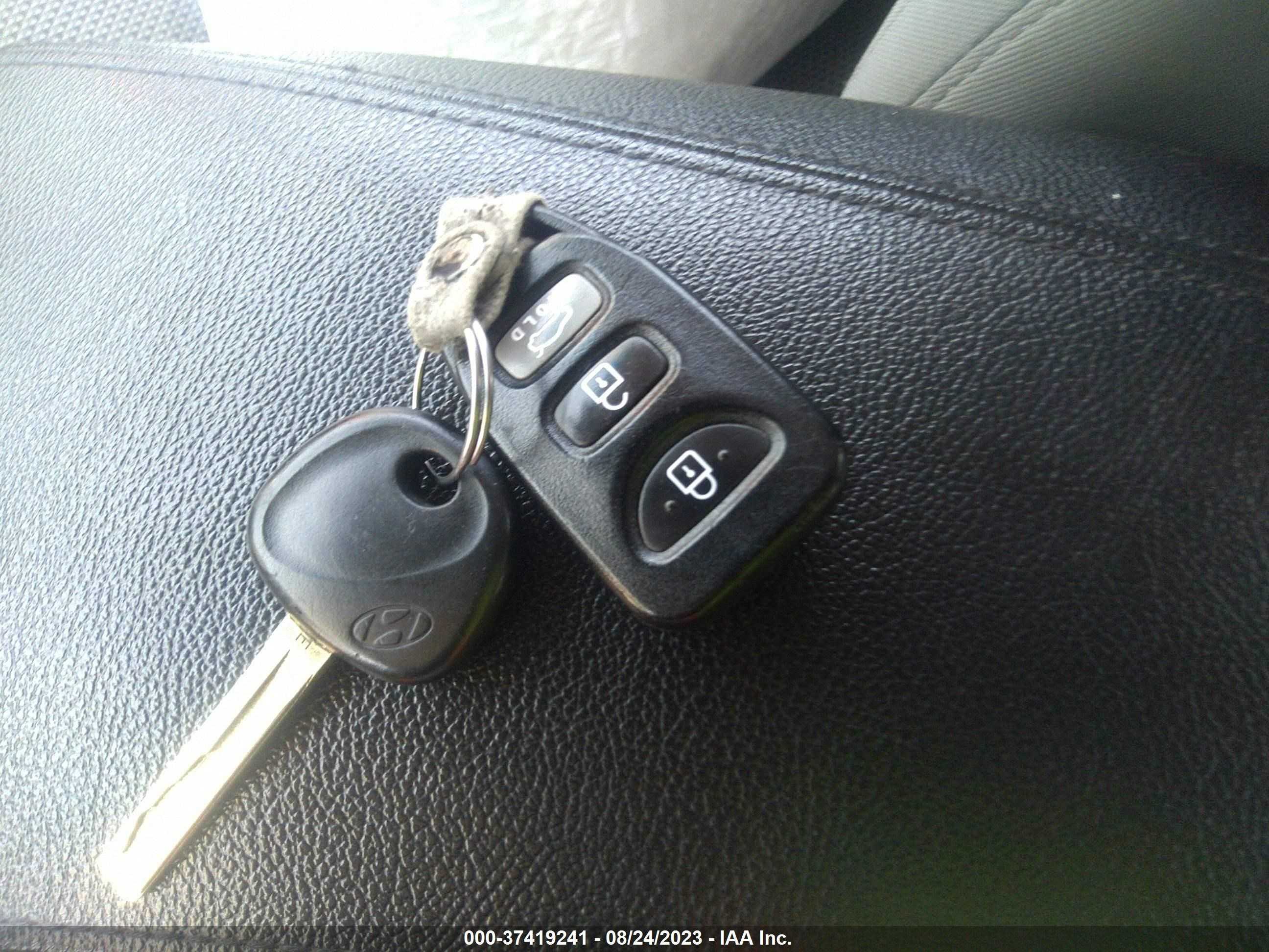 Photo 10 VIN: 5NPEB4AC2DH693260 - HYUNDAI SONATA 