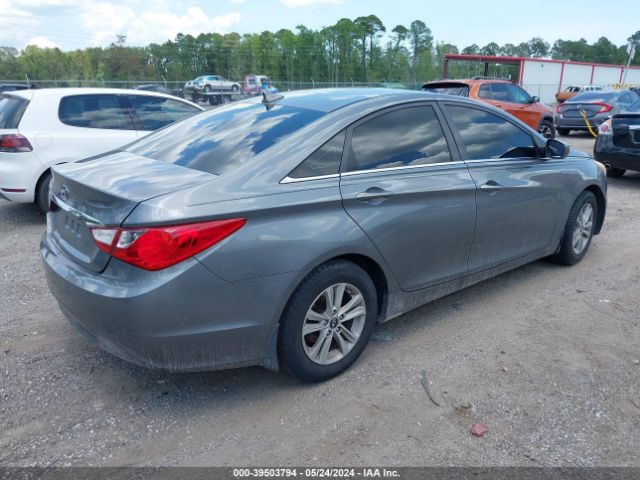 Photo 3 VIN: 5NPEB4AC2DH694859 - HYUNDAI SONATA 