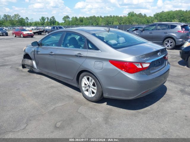 Photo 2 VIN: 5NPEB4AC2DH696689 - HYUNDAI SONATA 