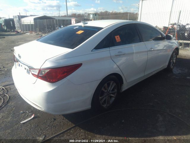 Photo 3 VIN: 5NPEB4AC2DH712051 - HYUNDAI SONATA 