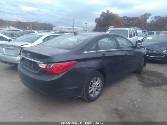 Photo 3 VIN: 5NPEB4AC2DH725642 - HYUNDAI SONATA 