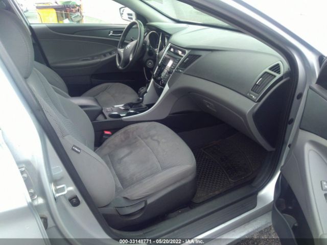 Photo 4 VIN: 5NPEB4AC2DH734308 - HYUNDAI SONATA 