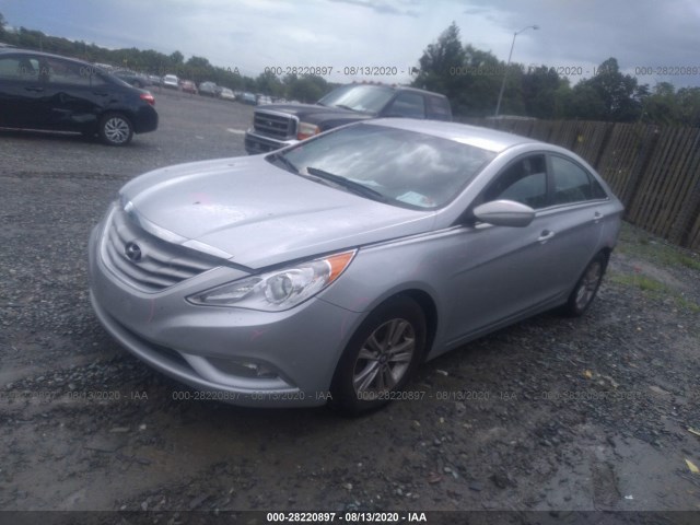 Photo 1 VIN: 5NPEB4AC2DH765851 - HYUNDAI SONATA 