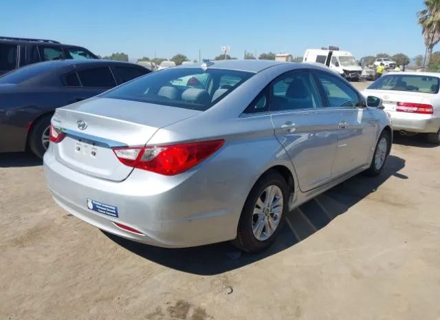 Photo 3 VIN: 5NPEB4AC2DH768250 - HYUNDAI SONATA 