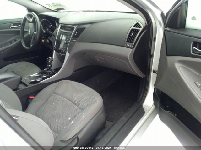 Photo 4 VIN: 5NPEB4AC2DH780057 - HYUNDAI SONATA 