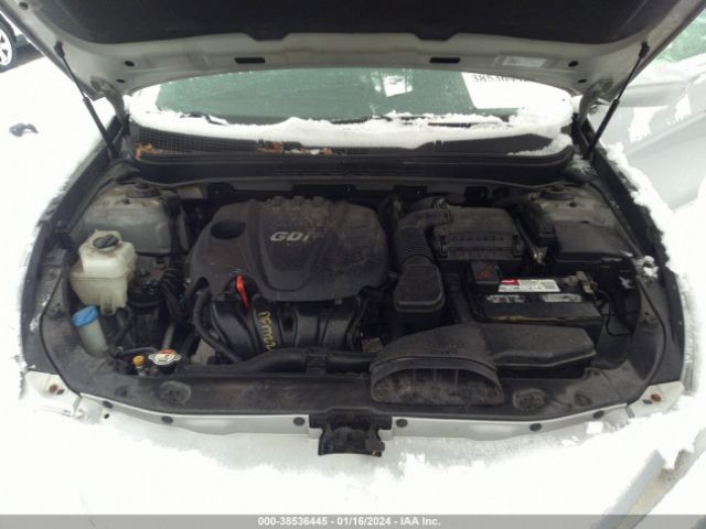 Photo 9 VIN: 5NPEB4AC2DH780057 - HYUNDAI SONATA 