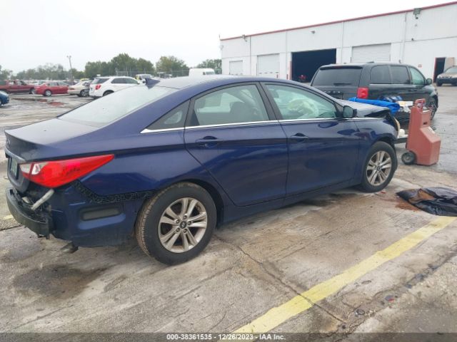 Photo 3 VIN: 5NPEB4AC2DH780267 - HYUNDAI SONATA 