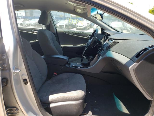 Photo 4 VIN: 5NPEB4AC2DH793083 - HYUNDAI SONATA GLS 