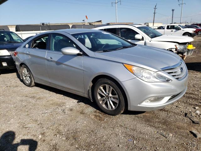 Photo 3 VIN: 5NPEB4AC2DH807161 - HYUNDAI SONATA 