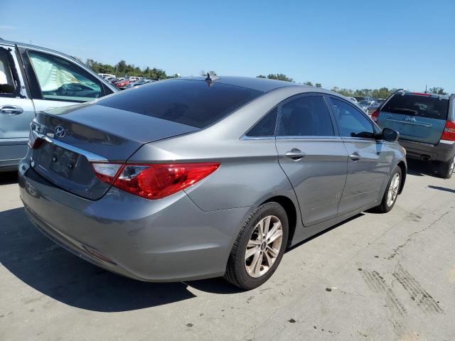 Photo 3 VIN: 5NPEB4AC2DH810920 - HYUNDAI SONATA GLS 