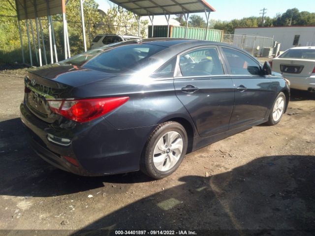 Photo 3 VIN: 5NPEB4AC2EH818825 - HYUNDAI SONATA 