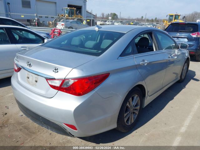 Photo 3 VIN: 5NPEB4AC2EH847550 - HYUNDAI SONATA 