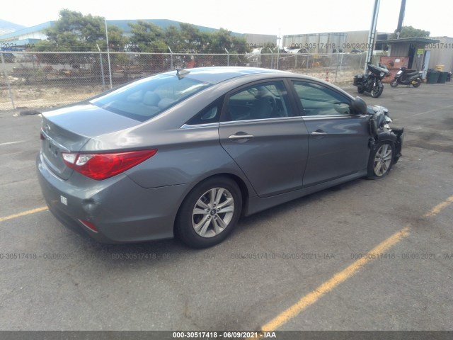 Photo 3 VIN: 5NPEB4AC2EH851467 - HYUNDAI SONATA 