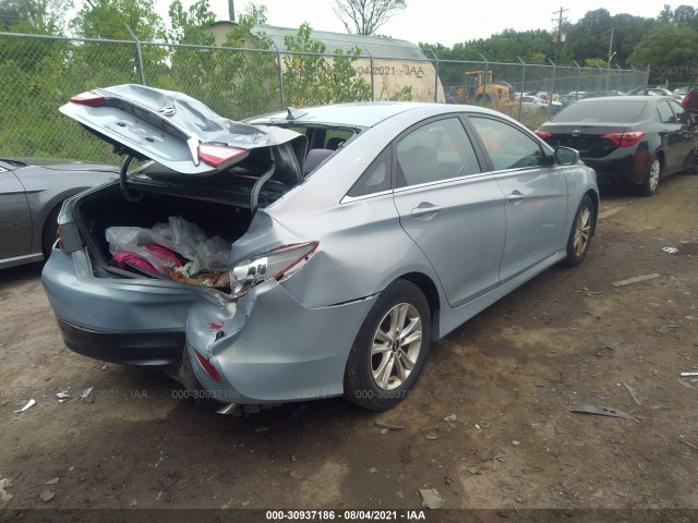 Photo 3 VIN: 5NPEB4AC2EH869046 - HYUNDAI SONATA 