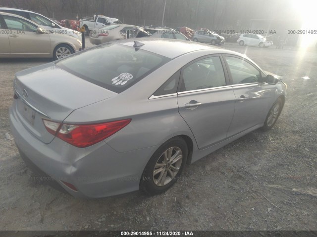 Photo 3 VIN: 5NPEB4AC2EH882055 - HYUNDAI SONATA 