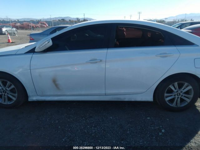 Photo 5 VIN: 5NPEB4AC2EH899003 - HYUNDAI SONATA 