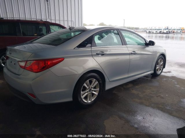 Photo 3 VIN: 5NPEB4AC2EH922165 - HYUNDAI SONATA 