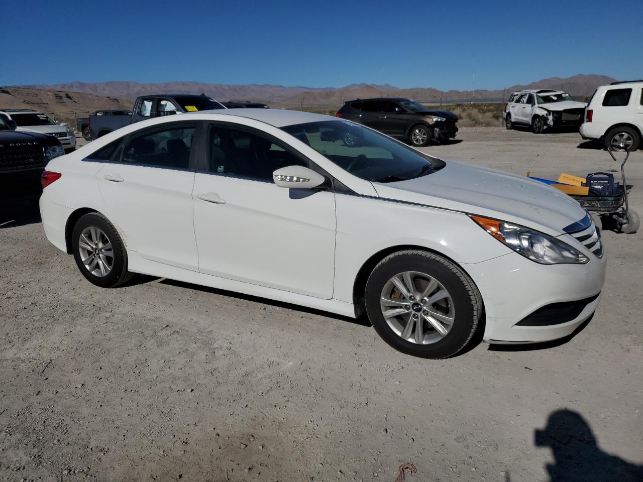 Photo 3 VIN: 5NPEB4AC2EH939290 - HYUNDAI SONATA 